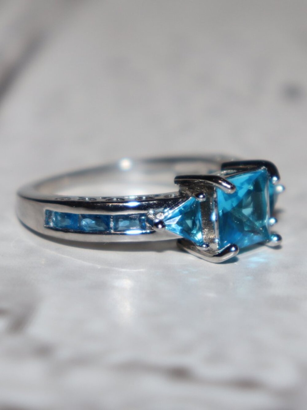 💙✨ Silver Blue‑Stone Ring · Size 9.5